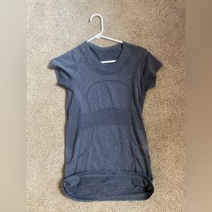 Lululemon, rare gray color, swiftly tech, size 4